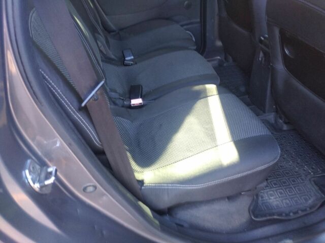 Серый Рено Сценик III, объемом двигателя 1.9 л и пробегом 294 тыс. км за 6500 $, фото 8 на Automoto.ua