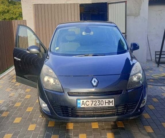 Серый Рено Сценик III, объемом двигателя 1.5 л и пробегом 209 тыс. км за 6800 $, фото 9 на Automoto.ua