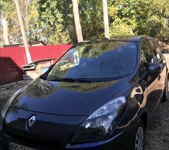 Серый Рено Сценик III, объемом двигателя 1.5 л и пробегом 270 тыс. км за 5700 $, фото 6 на Automoto.ua