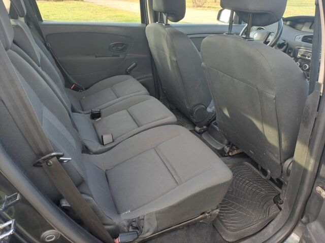 Серый Рено Сценик III, объемом двигателя 1.5 л и пробегом 286 тыс. км за 6400 $, фото 5 на Automoto.ua