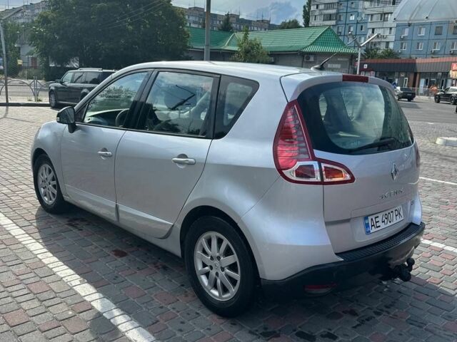Сірий Рено Сценік III, об'ємом двигуна 1.9 л та пробігом 260 тис. км за 6699 $, фото 3 на Automoto.ua