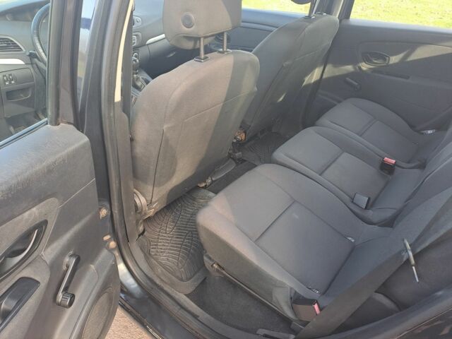 Серый Рено Сценик III, объемом двигателя 1.5 л и пробегом 286 тыс. км за 6400 $, фото 9 на Automoto.ua