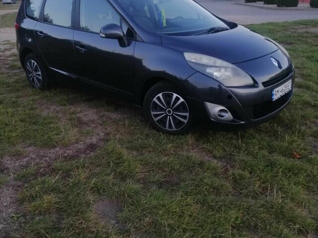 Серый Рено Сценик III, объемом двигателя 1.6 л и пробегом 295 тыс. км за 6800 $, фото 5 на Automoto.ua