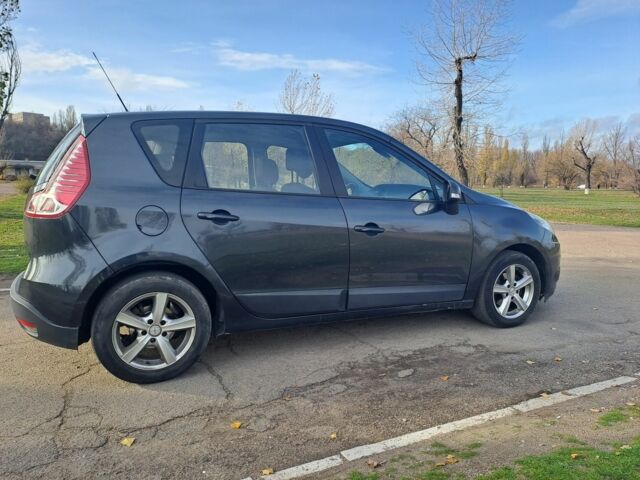 Серый Рено Сценик III, объемом двигателя 1.5 л и пробегом 286 тыс. км за 6400 $, фото 3 на Automoto.ua