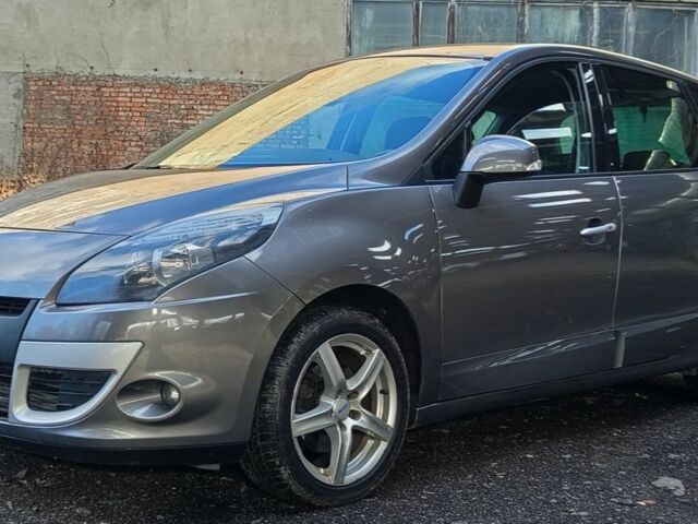 Серый Рено Сценик III, объемом двигателя 1.5 л и пробегом 200 тыс. км за 7300 $, фото 7 на Automoto.ua