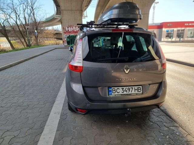 Серый Рено Сценик III, объемом двигателя 1.5 л и пробегом 326 тыс. км за 6500 $, фото 5 на Automoto.ua