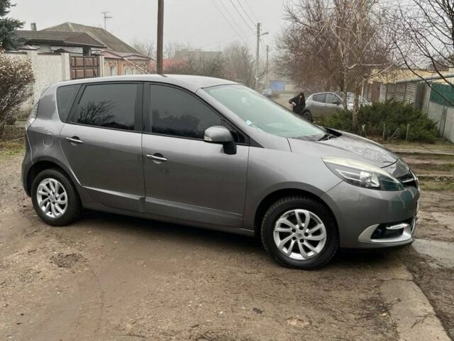 Серый Рено Сценик III, объемом двигателя 1.5 л и пробегом 227 тыс. км за 8900 $, фото 1 на Automoto.ua