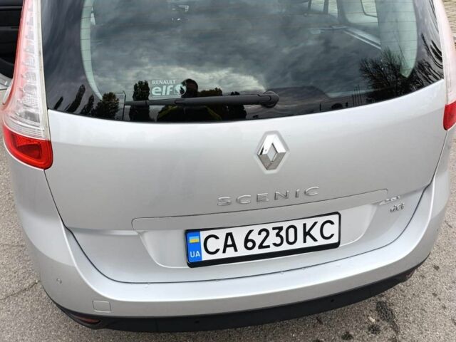Рено Сценик III 2013 в Черкассах на Automoto.ua Серый Рено Сценик III, объемом двигателя 1.5 л и пробегом 253 тыс. км за 8400 $, фото 6 на Automoto.ua