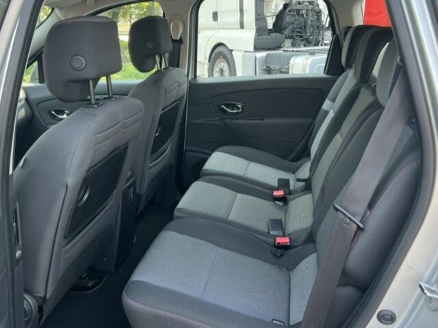 Серый Рено Сценик III, объемом двигателя 1 л и пробегом 223 тыс. км за 8700 $, фото 7 на Automoto.ua