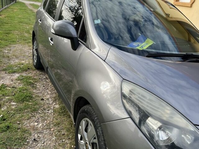 Серый Рено Сценик III, объемом двигателя 1.5 л и пробегом 233 тыс. км за 7000 $, фото 4 на Automoto.ua