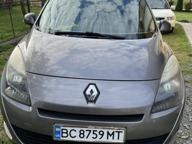Серый Рено Сценик III, объемом двигателя 1.5 л и пробегом 233 тыс. км за 7000 $, фото 5 на Automoto.ua