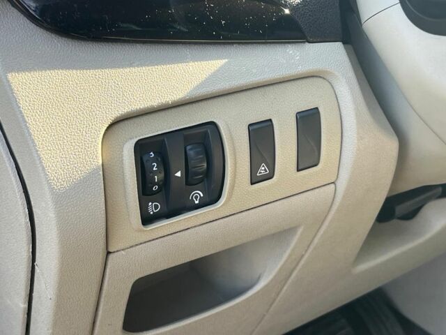 Синій Рено Сценік III, об'ємом двигуна 1.5 л та пробігом 244 тис. км за 6800 $, фото 21 на Automoto.ua