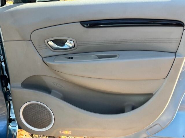 Синій Рено Сценік III, об'ємом двигуна 1.5 л та пробігом 244 тис. км за 6800 $, фото 10 на Automoto.ua