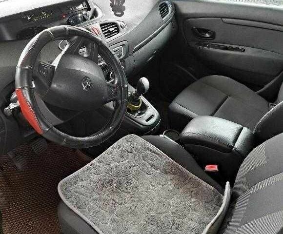 Синий Рено Сценик III, объемом двигателя 1.5 л и пробегом 235 тыс. км за 5267 $, фото 4 на Automoto.ua