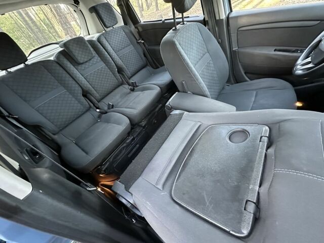 Синій Рено Сценік III, об'ємом двигуна 1.5 л та пробігом 187 тис. км за 6950 $, фото 8 на Automoto.ua