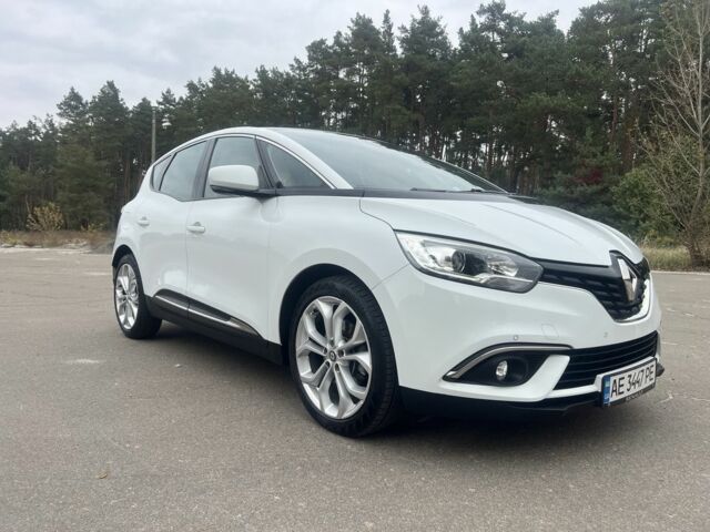 Белый Рено Сценик, объемом двигателя 1.5 л и пробегом 196 тыс. км за 12800 $, фото 5 на Automoto.ua