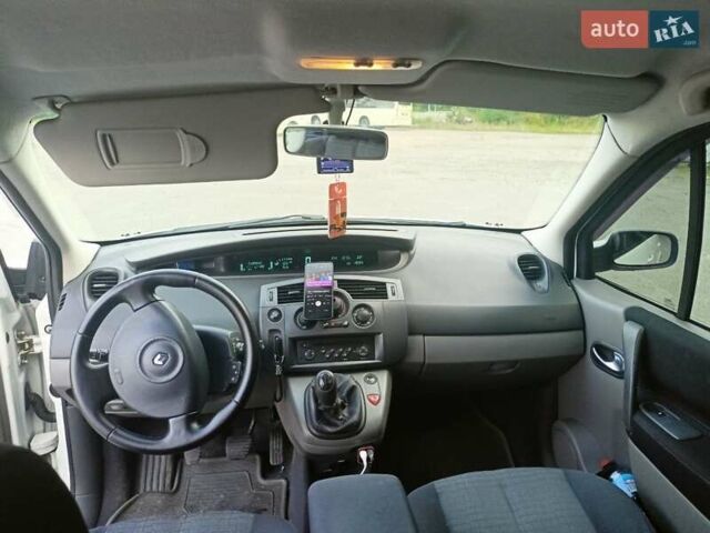 Білий Рено Сценік, об'ємом двигуна 1.6 л та пробігом 240 тис. км за 5300 $, фото 5 на Automoto.ua