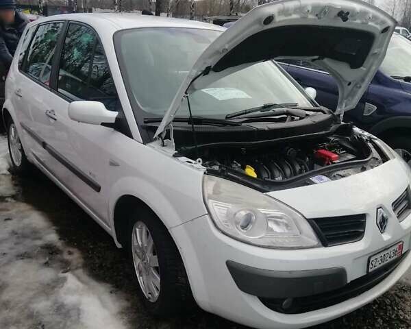 Белый Рено Сценик, объемом двигателя 1.98 л и пробегом 220 тыс. км за 5500 $, фото 4 на Automoto.ua