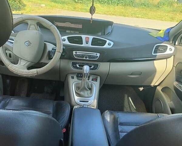 Рено Сценик 2009 в Львове на Automoto.ua Белый Рено Сценик, объемом двигателя 2 л и пробегом 360 тыс. км за 7500 $, фото 5 на Automoto.ua