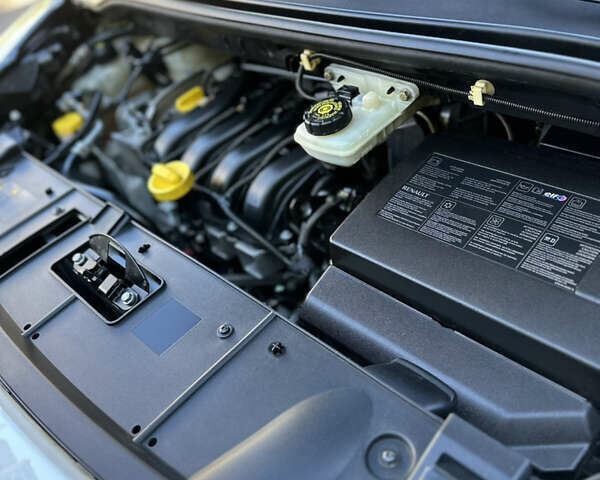 Білий Рено Сценік, об'ємом двигуна 1.6 л та пробігом 110 тис. км за 8200 $, фото 25 на Automoto.ua