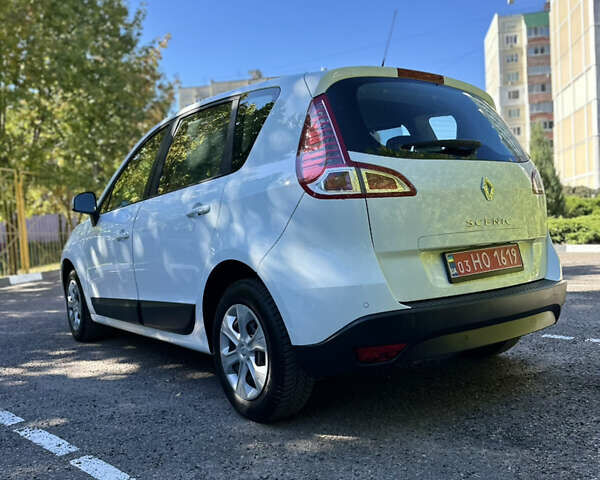 Білий Рено Сценік, об'ємом двигуна 1.6 л та пробігом 110 тис. км за 8200 $, фото 3 на Automoto.ua