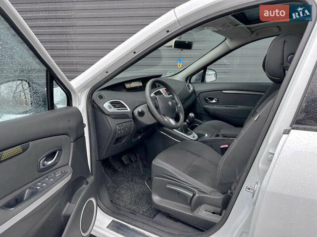 Белый Рено Сценик, объемом двигателя 1.4 л и пробегом 203 тыс. км за 7700 $, фото 4 на Automoto.ua