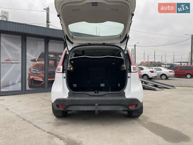 Белый Рено Сценик, объемом двигателя 1.5 л и пробегом 221 тыс. км за 6800 $, фото 18 на Automoto.ua