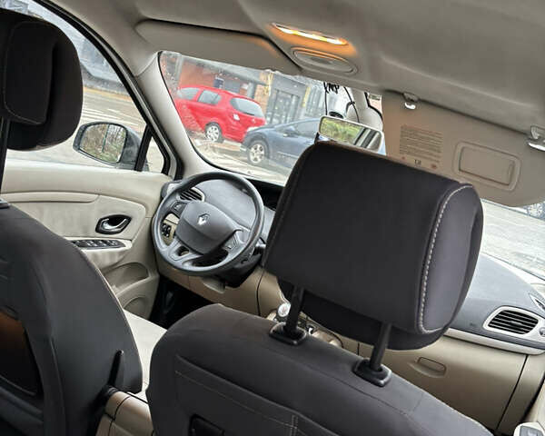 Белый Рено Сценик, объемом двигателя 1.46 л и пробегом 294 тыс. км за 6890 $, фото 18 на Automoto.ua