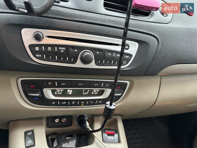 Белый Рено Сценик, объемом двигателя 1.46 л и пробегом 294 тыс. км за 6890 $, фото 31 на Automoto.ua