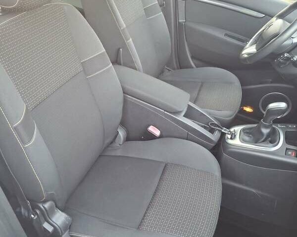 Білий Рено Сценік, об'ємом двигуна 2 л та пробігом 237 тис. км за 7500 $, фото 34 на Automoto.ua