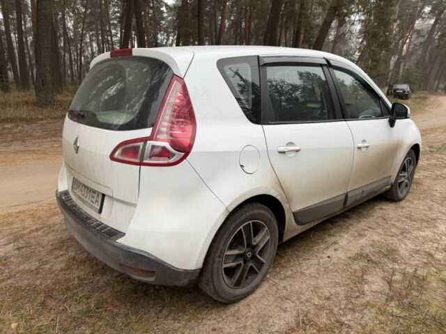 Белый Рено Сценик, объемом двигателя 1.5 л и пробегом 186 тыс. км за 5950 $, фото 3 на Automoto.ua