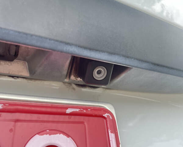 Рено Сценик 2010 в Луцке на Automoto.ua Белый Рено Сценик, объемом двигателя 1.5 л и пробегом 218 тыс. км за 7500 $, фото 19 на Automoto.ua