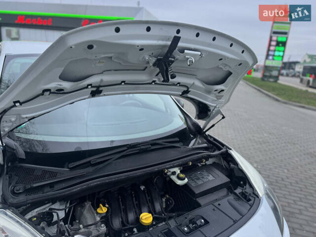 Білий Рено Сценік, об'ємом двигуна 1.6 л та пробігом 165 тис. км за 8200 $, фото 60 на Automoto.ua