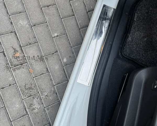 Білий Рено Сценік, об'ємом двигуна 1.6 л та пробігом 165 тис. км за 8200 $, фото 33 на Automoto.ua