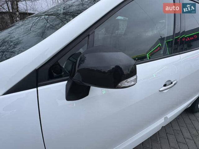 Білий Рено Сценік, об'ємом двигуна 1.6 л та пробігом 165 тис. км за 8200 $, фото 25 на Automoto.ua