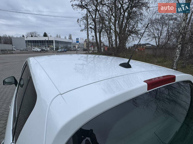 Білий Рено Сценік, об'ємом двигуна 1.6 л та пробігом 165 тис. км за 8200 $, фото 23 на Automoto.ua