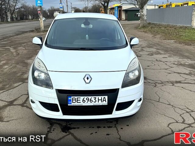 Белый Рено Сценик, объемом двигателя 1.5 л и пробегом 223 тыс. км за 6300 $, фото 1 на Automoto.ua