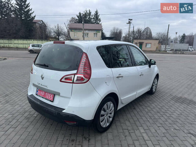 Білий Рено Сценік, об'ємом двигуна 1.6 л та пробігом 165 тис. км за 8200 $, фото 12 на Automoto.ua