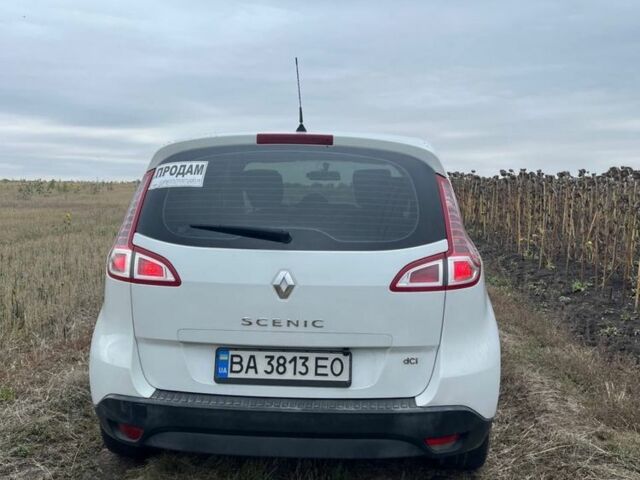 Рено Сценик 2010 в Кропивницком (Кировограде) на Automoto.ua Белый Рено Сценик, объемом двигателя 1.5 л и пробегом 280 тыс. км за 6400 $, фото 15 на Automoto.ua