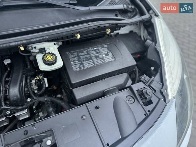 Білий Рено Сценік, об'ємом двигуна 1.6 л та пробігом 165 тис. км за 8200 $, фото 63 на Automoto.ua