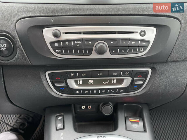 Белый Рено Сценик, объемом двигателя 1.5 л и пробегом 221 тыс. км за 6800 $, фото 12 на Automoto.ua