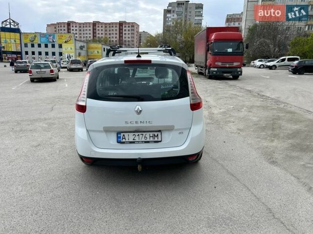 Белый Рено Сценик, объемом двигателя 1.46 л и пробегом 350 тыс. км за 6600 $, фото 15 на Automoto.ua