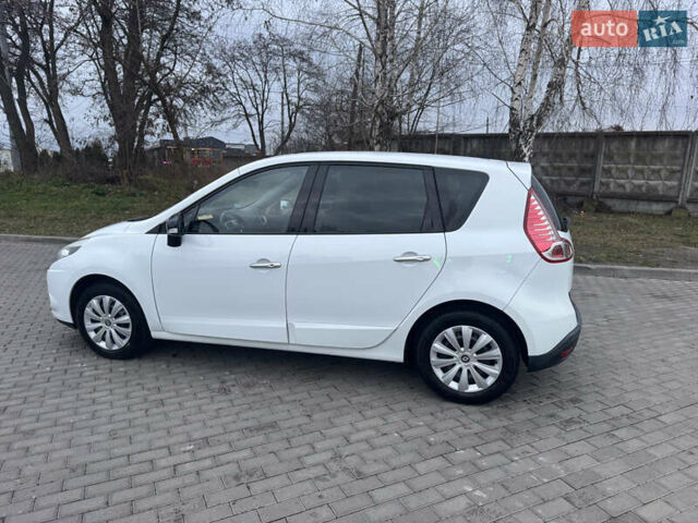 Білий Рено Сценік, об'ємом двигуна 1.6 л та пробігом 165 тис. км за 8200 $, фото 6 на Automoto.ua