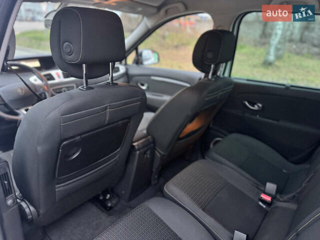 Білий Рено Сценік, об'ємом двигуна 1.6 л та пробігом 165 тис. км за 8200 $, фото 45 на Automoto.ua