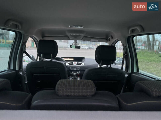 Білий Рено Сценік, об'ємом двигуна 1.6 л та пробігом 165 тис. км за 8200 $, фото 55 на Automoto.ua