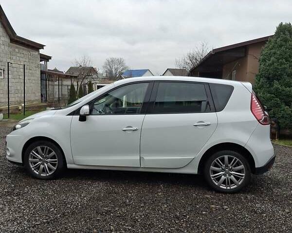 Білий Рено Сценік, об'ємом двигуна 2 л та пробігом 237 тис. км за 7500 $, фото 5 на Automoto.ua