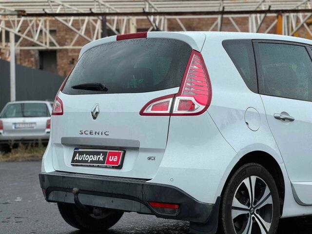 Білий Рено Сценік, об'ємом двигуна 1.9 л та пробігом 242 тис. км за 6940 $, фото 9 на Automoto.ua