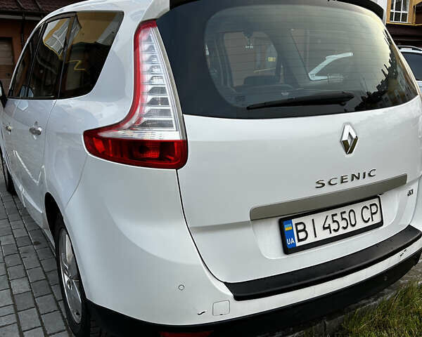 Білий Рено Сценік, об'ємом двигуна 1.5 л та пробігом 280 тис. км за 6500 $, фото 1 на Automoto.ua