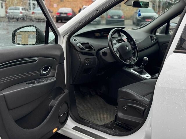 Білий Рено Сценік, об'ємом двигуна 1.9 л та пробігом 242 тис. км за 6940 $, фото 17 на Automoto.ua