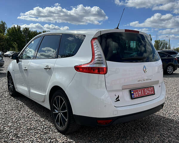Белый Рено Сценик, объемом двигателя 1.5 л и пробегом 219 тыс. км за 8900 $, фото 5 на Automoto.ua
